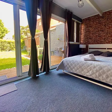 Le Charbon Dore, Train - Paris Trajet D'environ 1 Heure 10 Minutes