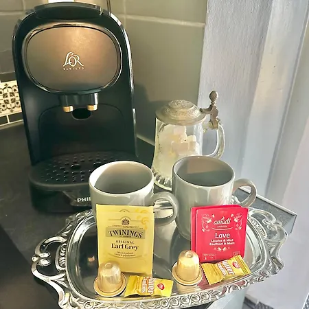 Le Charbon Doré, Train - Paris Trajet D'environ 1 Heure 10 Minutes *