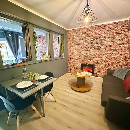 Appartement Le Charbon Dore, Train - Paris Trajet D'environ 1 Heure 10 Minutes *