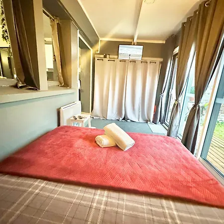 Appartement Le Charbon Dore, Train - Paris Trajet D'environ 1 Heure 10 Minutes